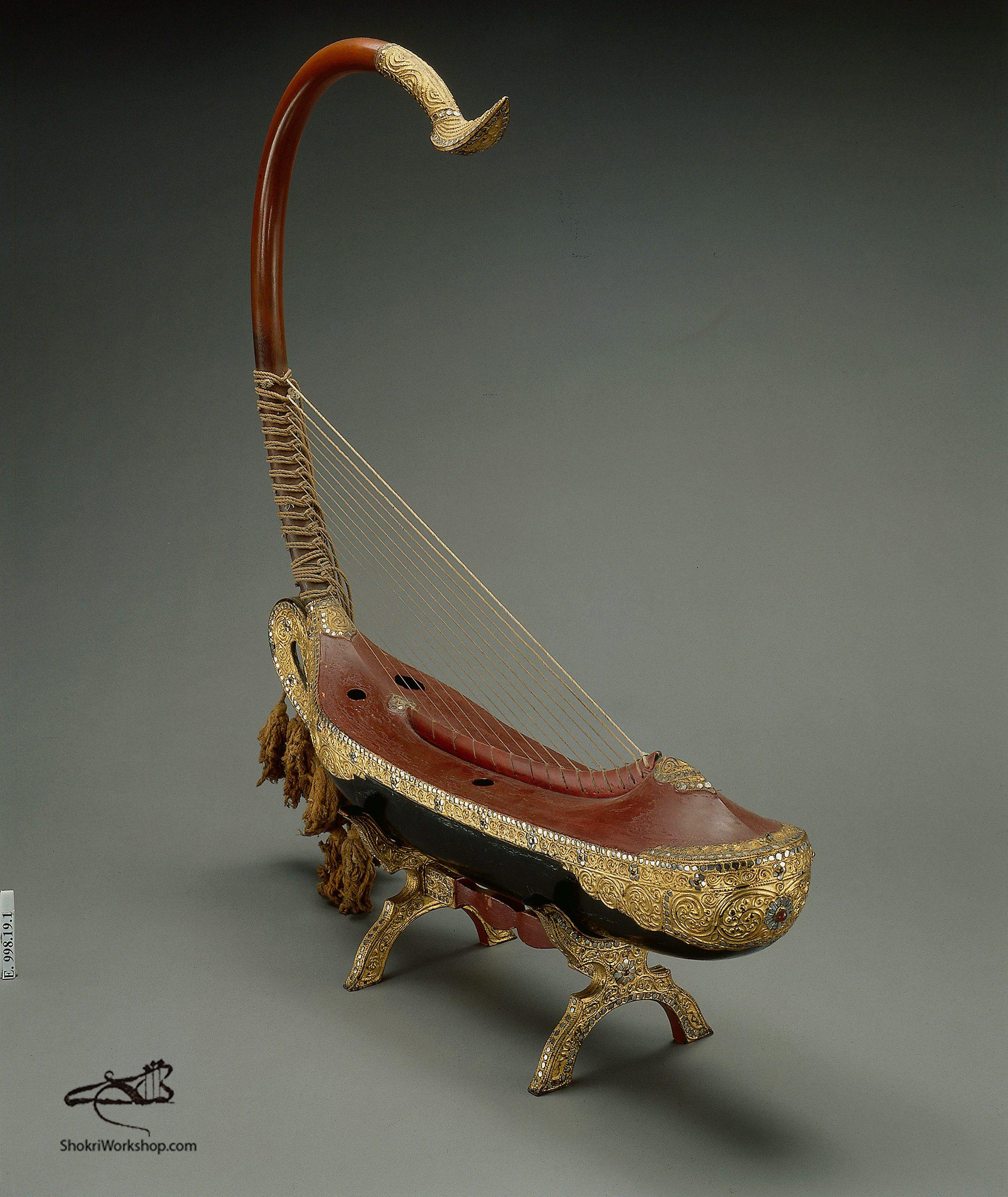 Harpe arquée "saung-gaunk"