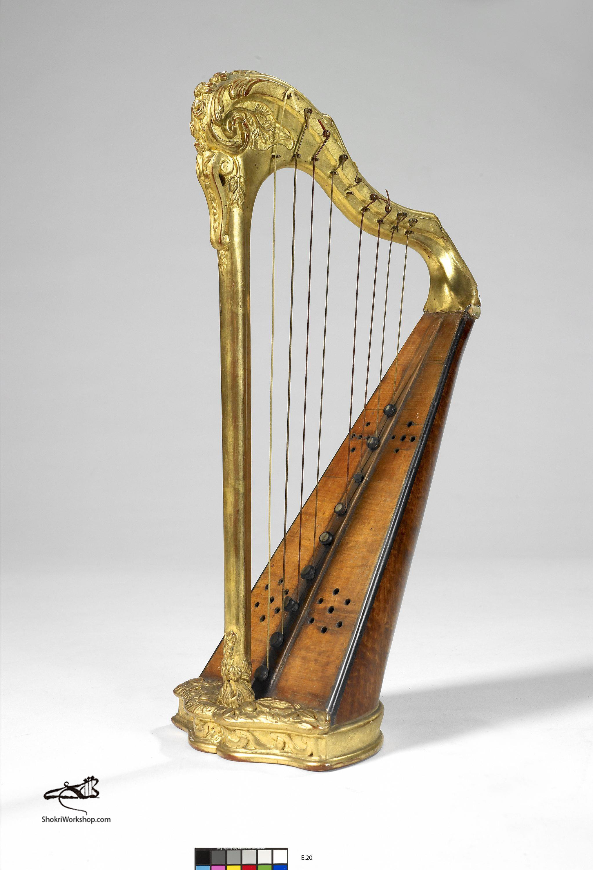 Harpe modèle réduit
